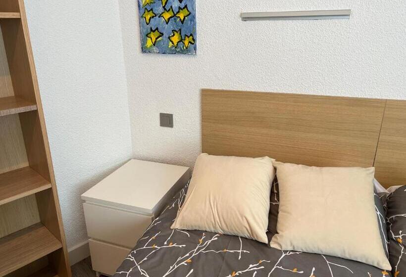 Пансион Habitacion Doble Con Baño Compartido En Pozuelo Dentro De Casa Tipo Boutique