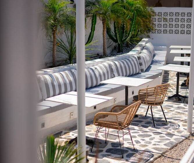 مبيت وإفطار Ajlan Oia