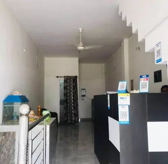 ホテル Spot On 90578 Harman Gest House