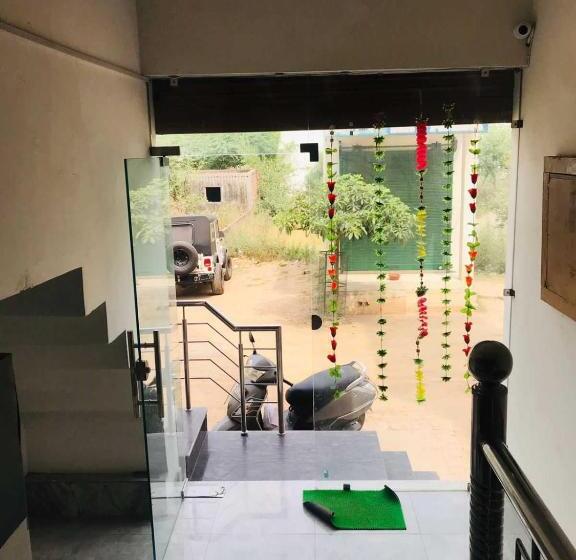 酒店 Spot On 90578 Harman Gest House