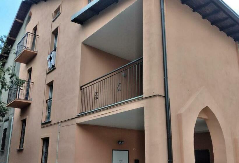 بنسيون Curti Granda