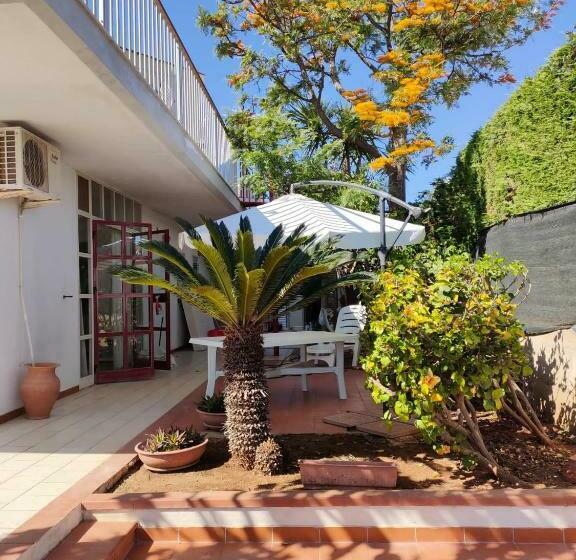 پانسیون Garden