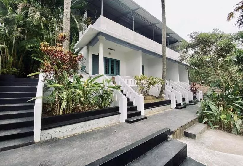 Majatalo Petit Ana Beach Retreat