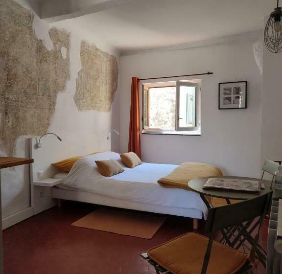 ベッドアンドブレックファースト Chambre D Hôtes Les Tomettes