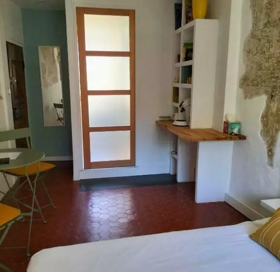 Aamiaismajoitus (B&B) Chambre D Hôtes Les Tomettes