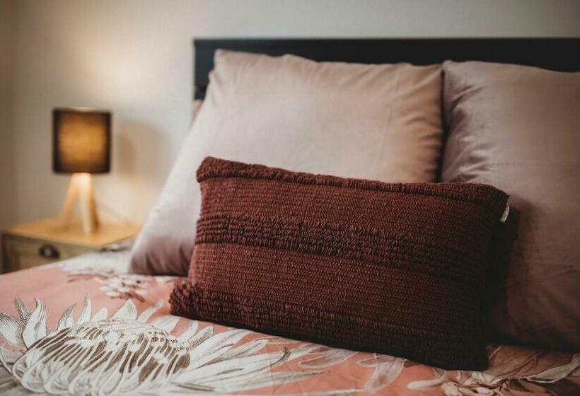 Bell Block Beauty Brand New