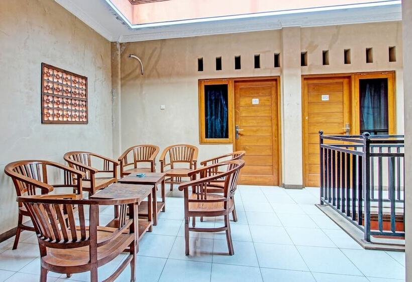 Spot On 91356 Hotel Mustika 2 Syariahnearalun Alun Blora