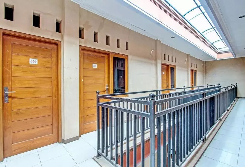 Spot On 91356 Hotel Mustika 2 Syariahnearalun Alun Blora