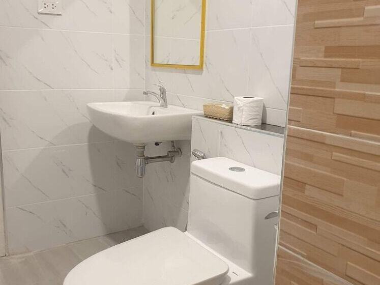 בית מלון כפרי Sritrang Residence