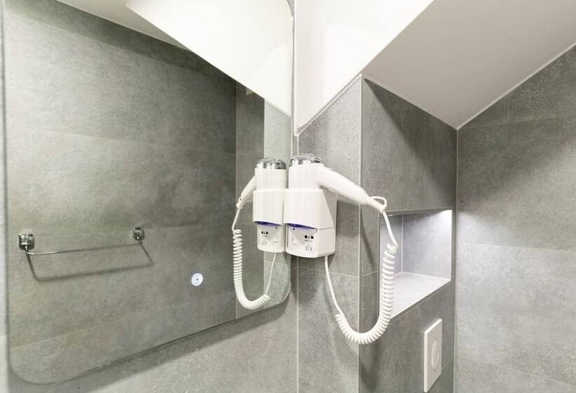 Ornament Hotel And Apartments