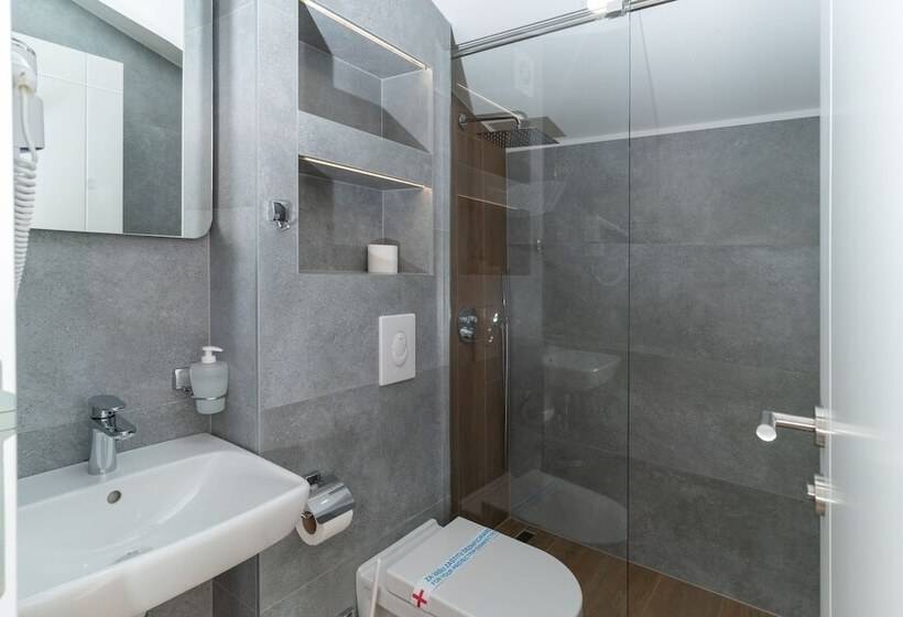 Ornament Hotel And Apartments