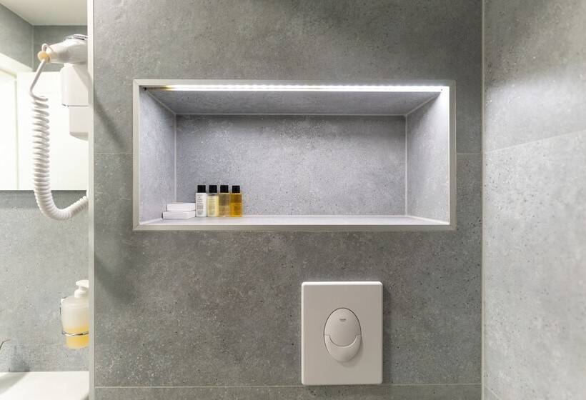 Ornament Hotel And Apartments