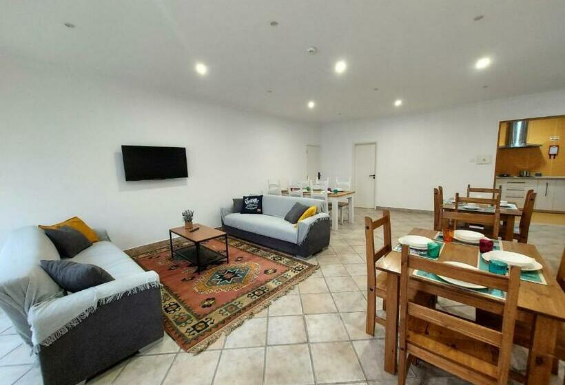 پانسیون Wolley Peniche Guesthouse