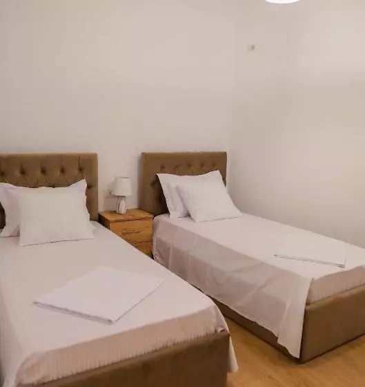 çuçi B&b