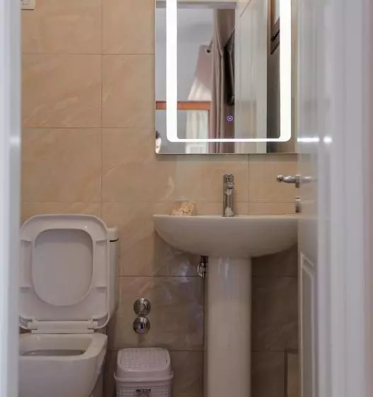 çuçi B&b