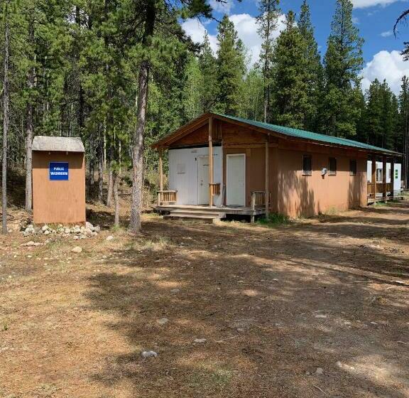 مبيت وإفطار Jade Fever Mine Camp