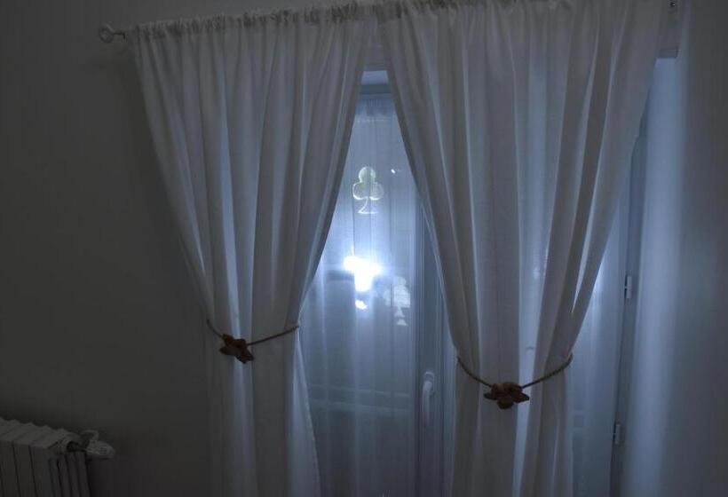 مبيت وإفطار La Little School Chambres D Hôtes à Arçay