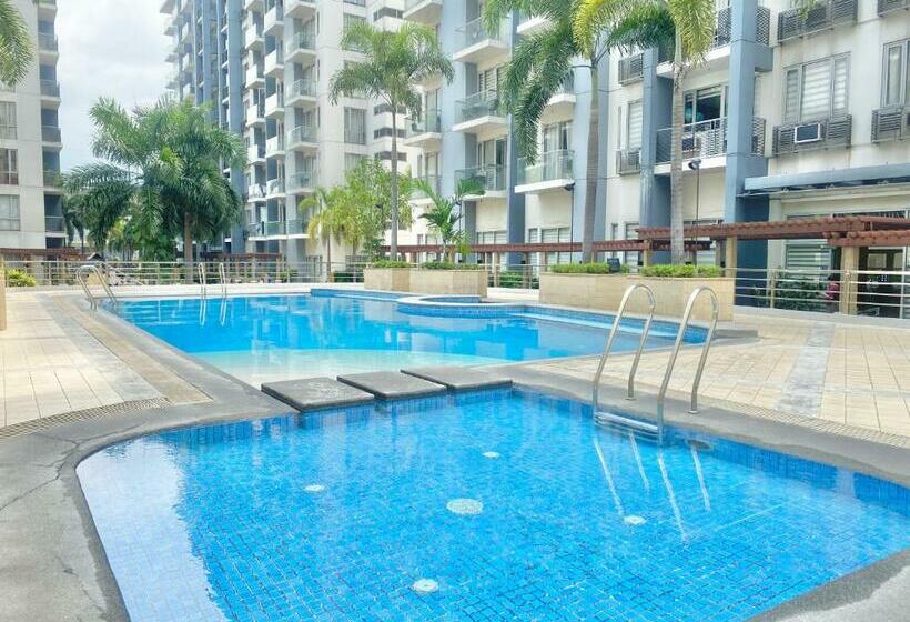 Big Studio Across Naia T3 Near Resorts World With Wifi