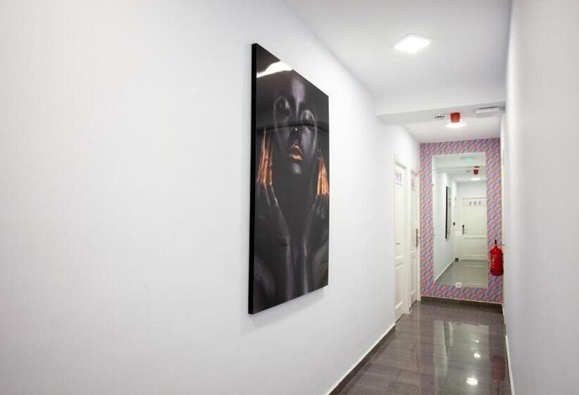 Отель Kuve Marbella