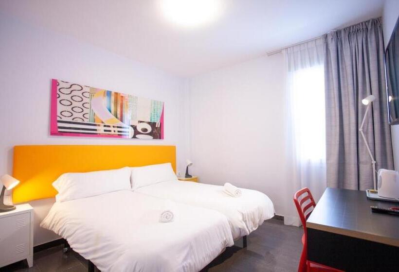 Отель Kuve Marbella