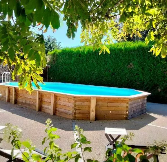 Majatalo O 4 Saisons De Breilbon