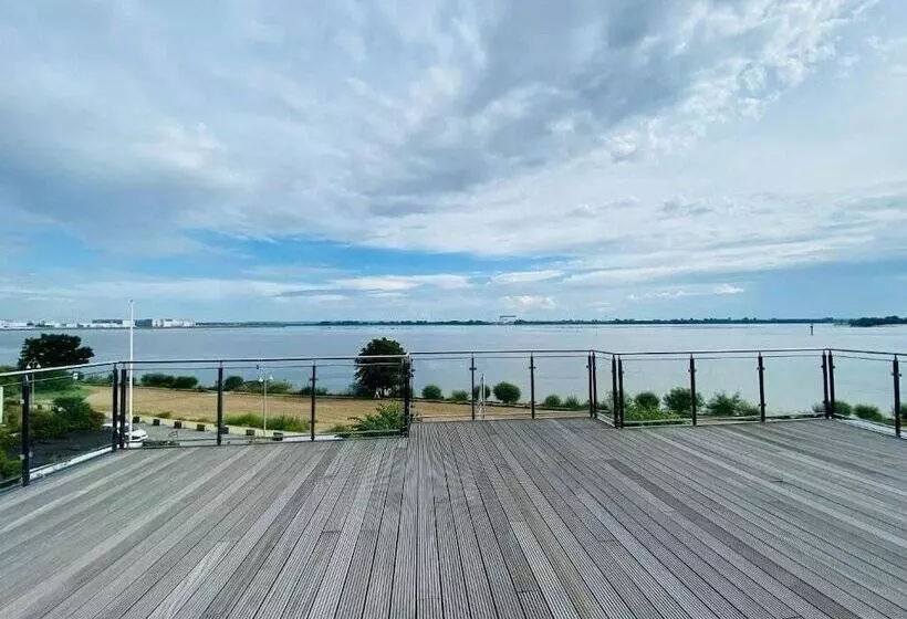 پانسیون Strandhaus Blankenese