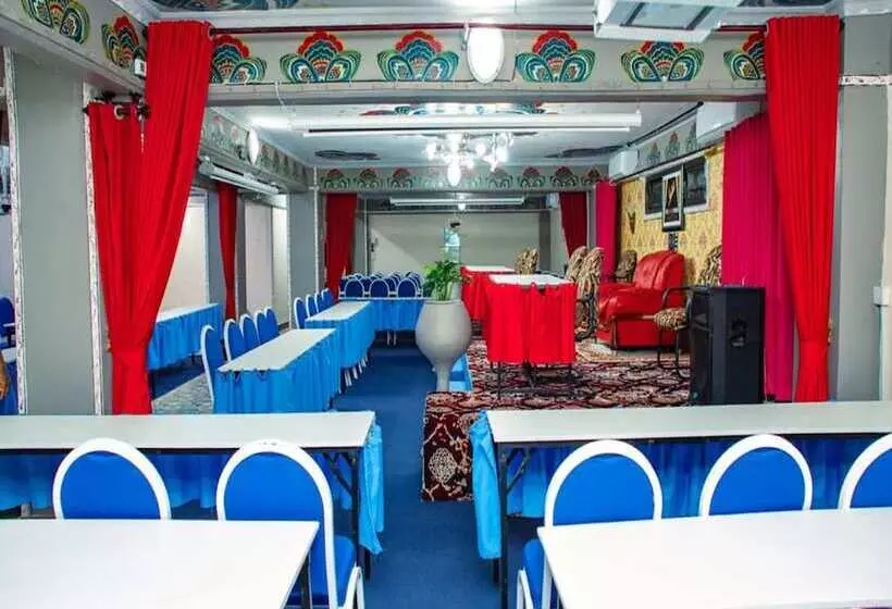 The Golden Pigeon Hotel And Spa