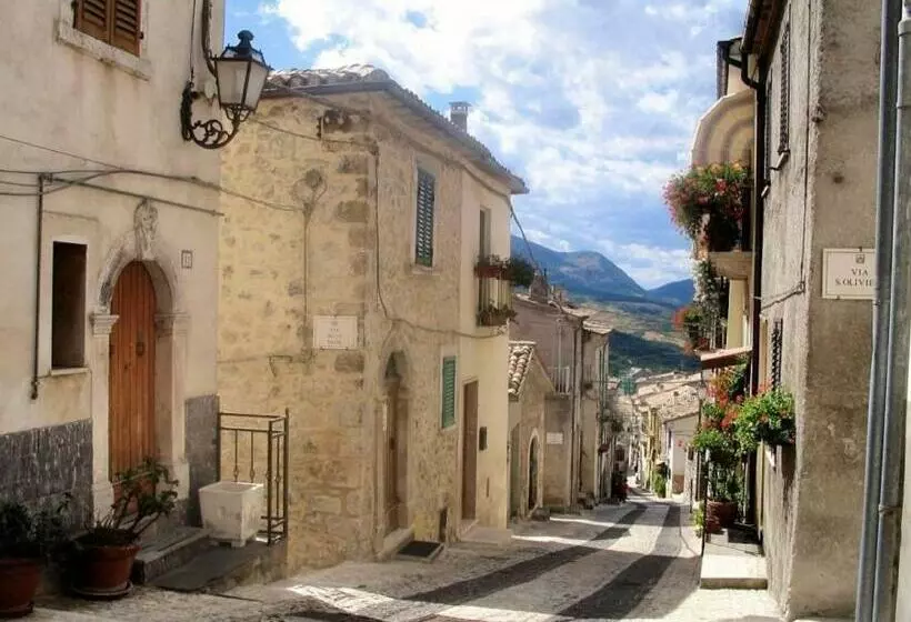 Majatalo Amoroso S House, Affittacamere