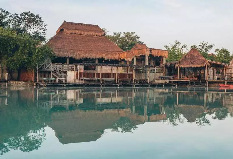 Hotelli Embajada Universal By La Eufemia Group