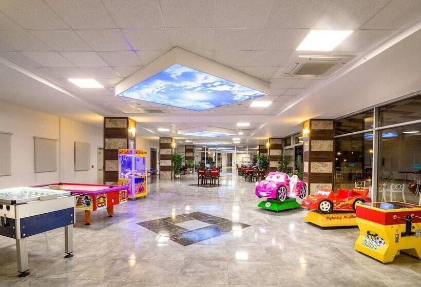 هتل Grand Sahins Gumuldur Resort
