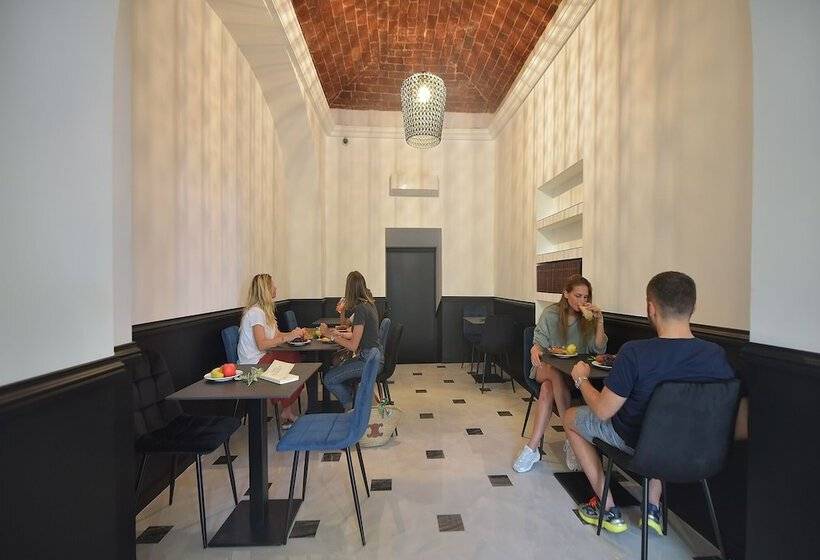 هتل Hôtel Continental