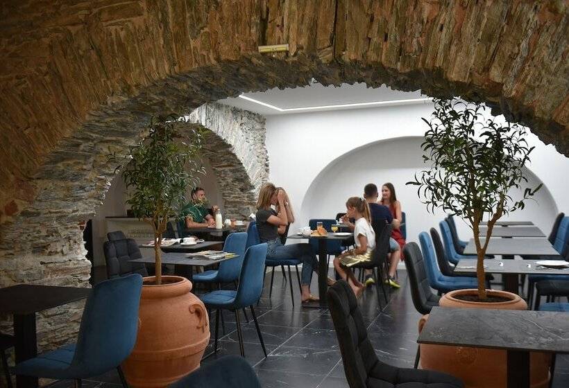 هتل Hôtel Continental