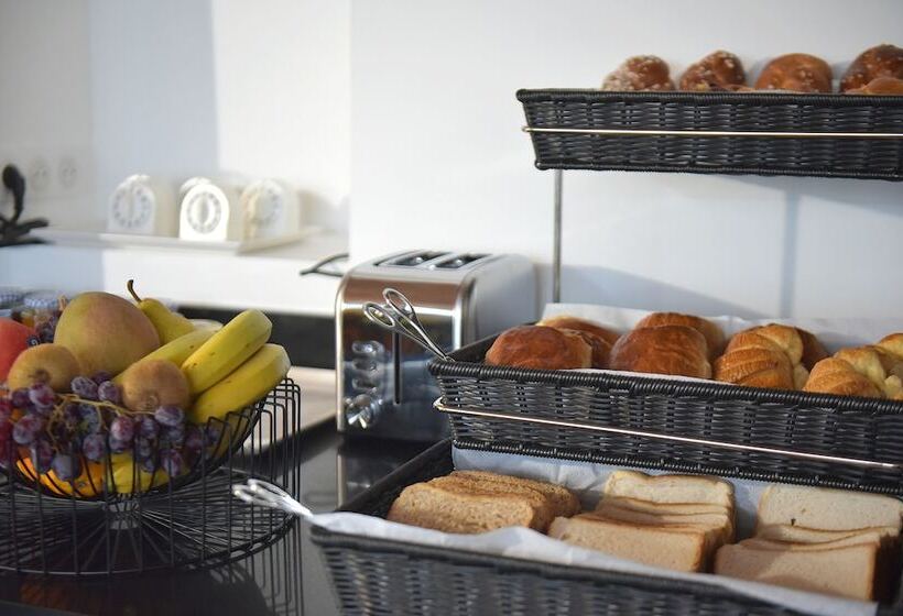 هتل Hôtel Continental