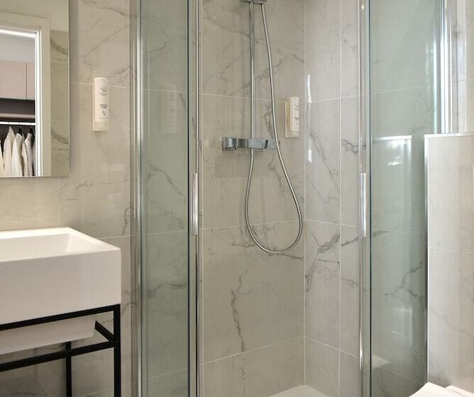 هتل Hôtel Continental