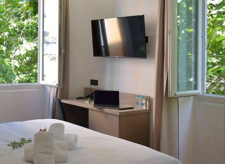 هتل Hôtel Continental