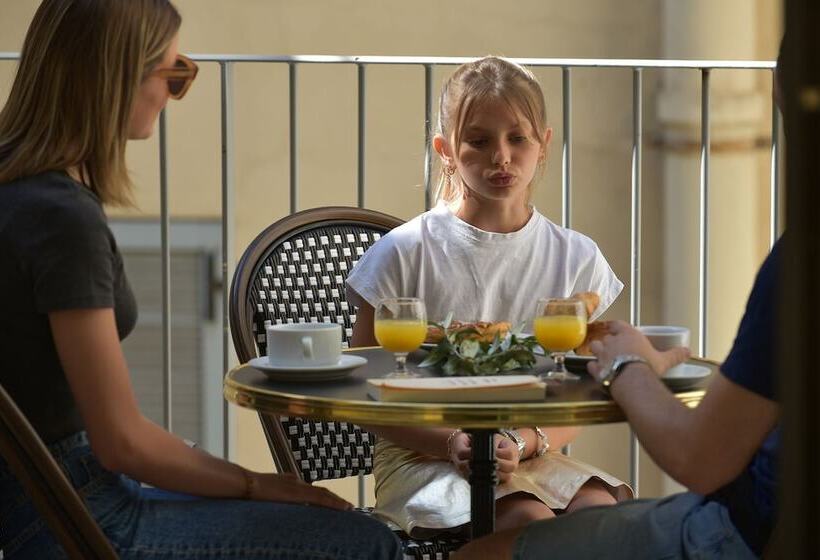 هتل Hôtel Continental