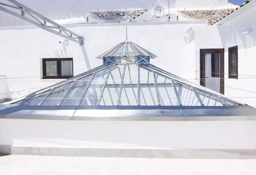 Hotelli Oleum   Parking Gratuito Reserva Previa