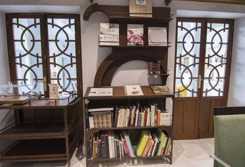 Hotelli Oleum   Parking Gratuito Reserva Previa