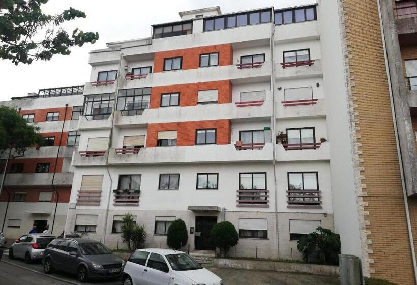 بنسيون Aveiro House