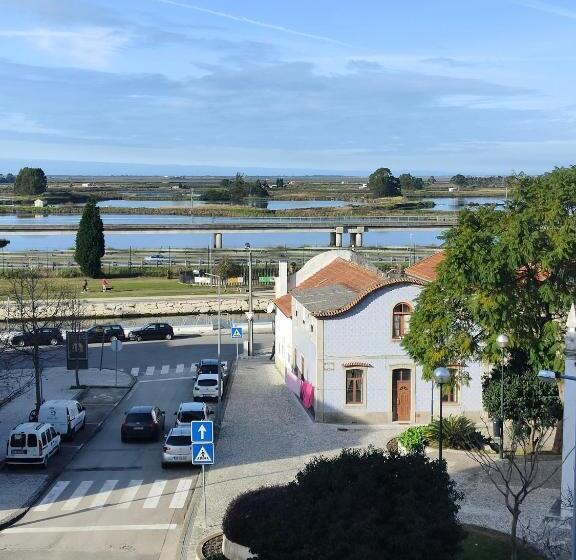 بنسيون Aveiro House