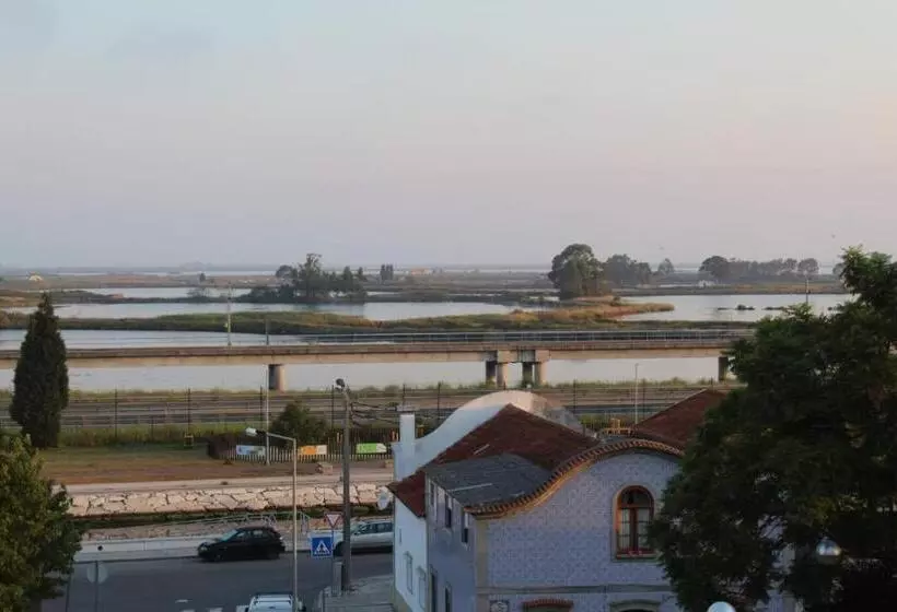 پانسیون Aveiro House