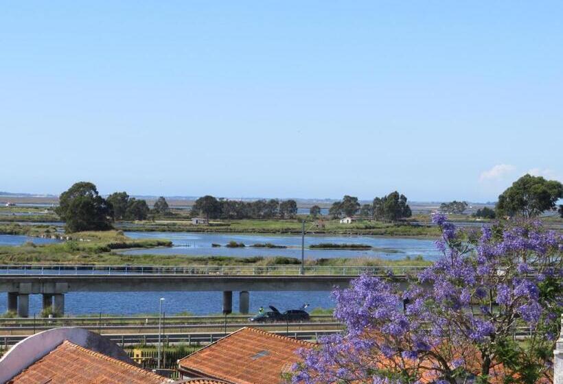 بنسيون Aveiro House