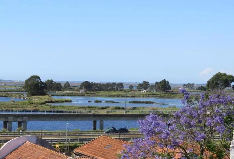 پانسیون Aveiro House