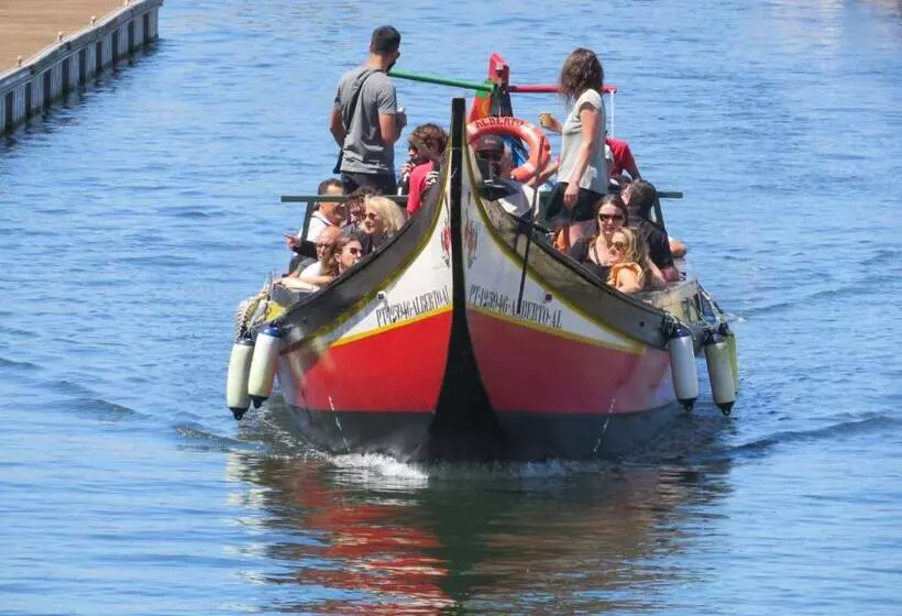 پانسیون Aveiro House