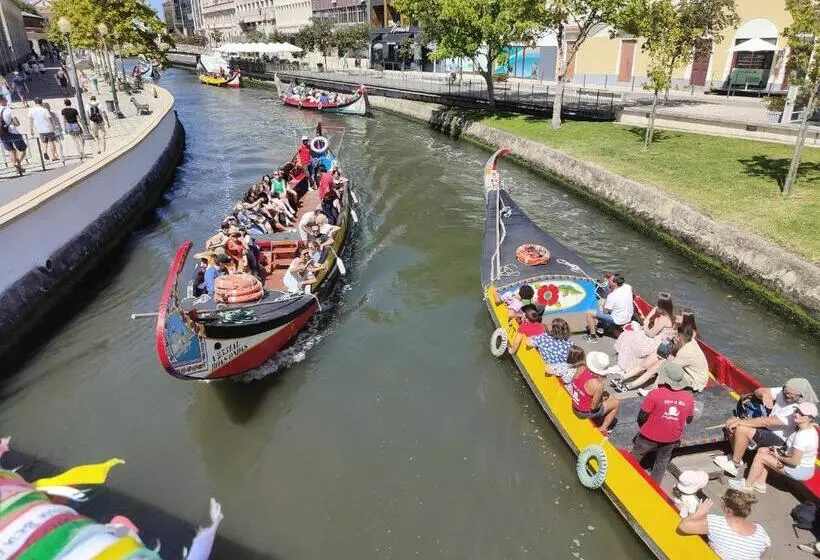 پانسیون Aveiro House