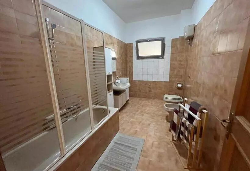 Majatalo Baboe Affittacamere Iun F1037