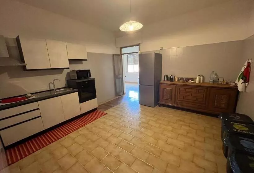 Majatalo Baboe Affittacamere Iun F1037