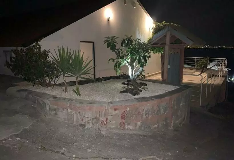 تختخواب و صبحانه Bellavista