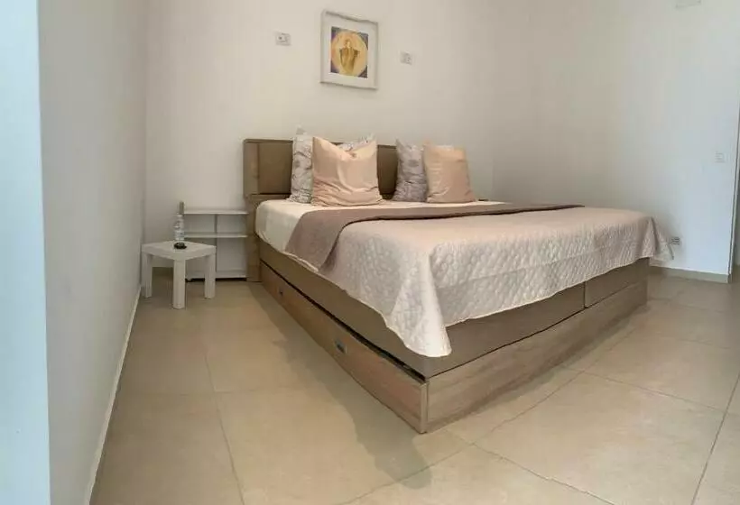 تختخواب و صبحانه Bellavista