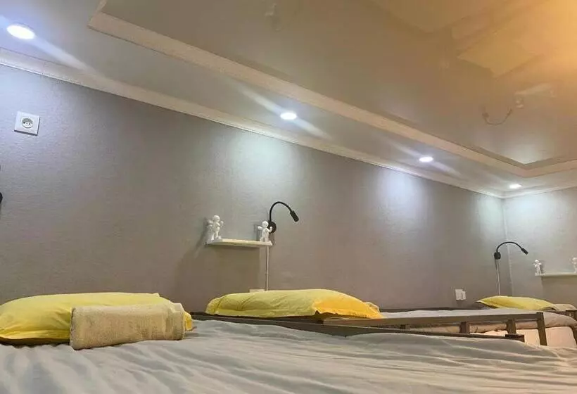 هاستل Downtown Homestay